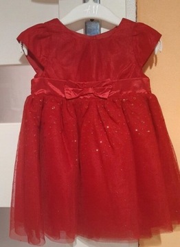Sukienka czerwona i błyszcząca