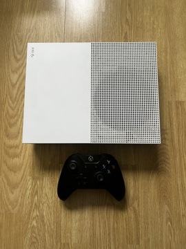 Xbox One S 1TB Jak nowy zestaw Gry Pad Forza