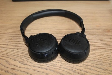 Słuchawki bezprzewodowe JBL Tune 660 NC Czarne ANC