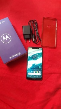 Telefon Motorola One 4/ 64gb, dual SIM 