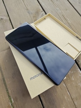 Motorola edge 40 8/256 z wolnej sprzedaży 