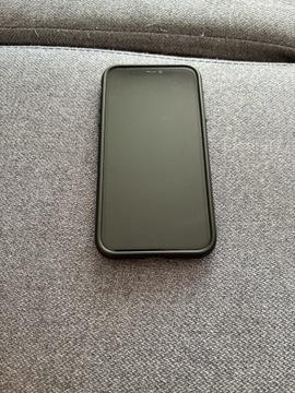 Apple IPhone 11 64gb czarny stan dobry