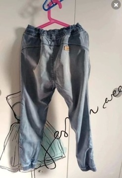 Spodnie jeans Reserved