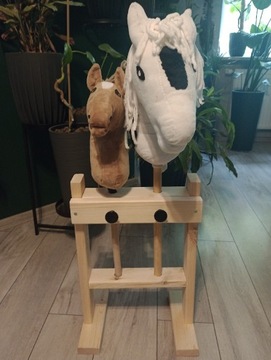 Stajnia stojak hobby horse na 2 koniki model Alfa 