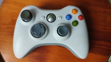 Pad Xbox 360 biały.