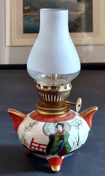 Lampa naftowa Porcelana Sygnowana Japonia