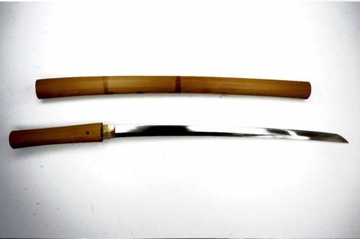 MIECZ  WAKIZASHI w  oprawie SHIRASAYA, sygnowany