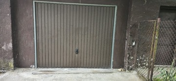 Brama garażowa NORMSTAHL. Wymiar 240 cm x 200 cm. 