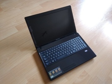 Lenovo G585 AMD E1, 8GB, 250GB dysk, Win10, bdb