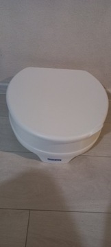 Nakładka toaletowa AQUATEC 10 cm z klapą 