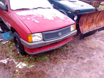 Opel Corsa A 88r, części blacharskie klapa 