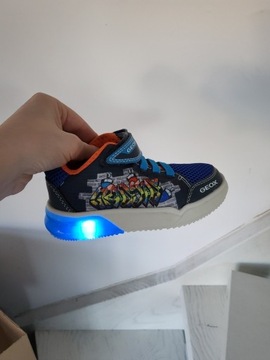 Nowe buty sneakersy swiecące geox chłopięce 26