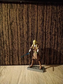 292 HASBRO STAR CLONE WARS  KIT FISTO JEDI MASTER 