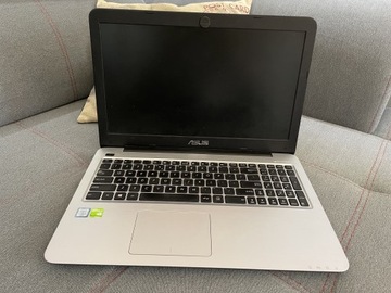 Laptop ASUS R558U i5-6198 8 RAM 256 NVIDIA 940MX