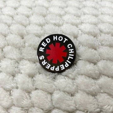przypinka metalowa Red Hot Chili Peppers RHCP