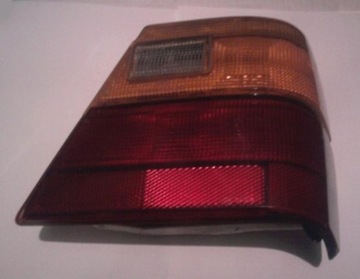 Ford TAUNUS 1976-79 r. sedan : lampa tylna prawa