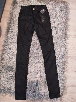 Czarne spodnie woskowane XXS