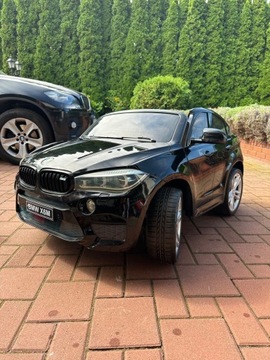 BMW X6M duże auto akumulatorowe 