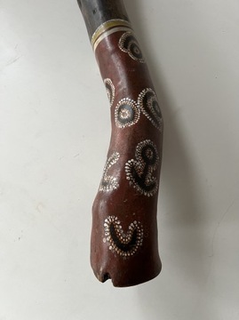 Didgeridoo oryginalny instrument aborygeński.