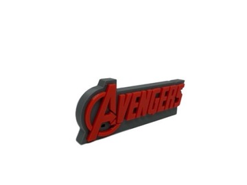 Logo Avengers napis figurka marvel proporczyk