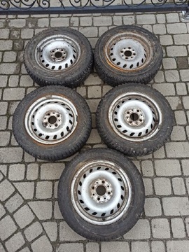 Zestaw 5 felg z oponami różnych marek 145/70R13