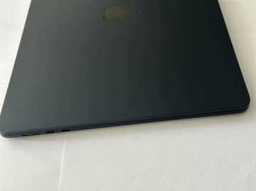 Laptop MacBook Air M2 13,6 8 GB / 256 GB grafit