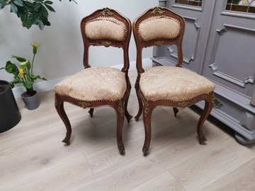 Dwa pałacowe krzesła 523/2024