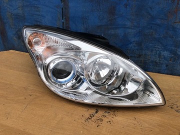 LAMPA PRAWY PRZÓD HYUNDAI I30 I FD 92102-2LXXX