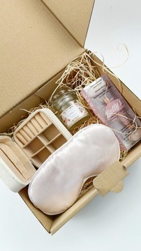 Zestaw prezentowy box kosmetyczny dla kobiety 