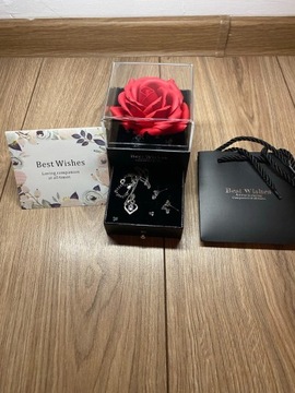 Flower box, wieczna róża Marsee