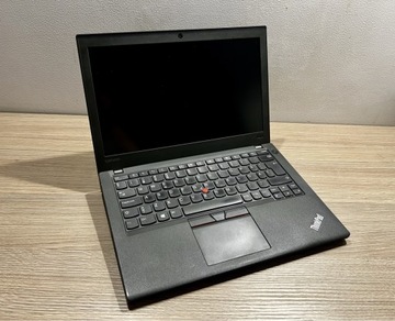 Lenovo ThikPad A275 A10-9700B 4 Gb Ram 256 Gb SSD
