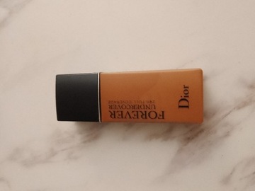 Dior Forever Undercover 050 podkład