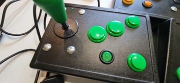 Nowo zbudowany joystick Arkadowy do Atari DB9