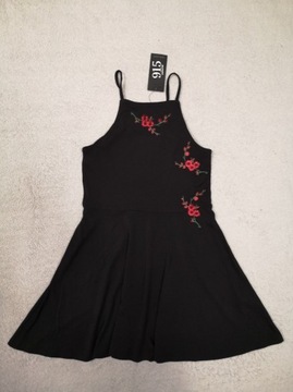 Nowa haftowana sukienka w kwiaty New Look 134