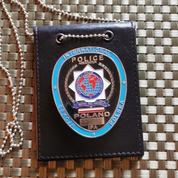 International Police Association - odznaka z etui