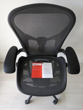 Herman Miller Aeron Remastered Graphite Size B