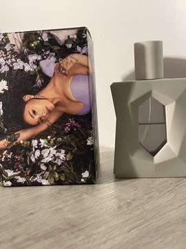 Perfumy Ariana Grande God is a woman 30 ml