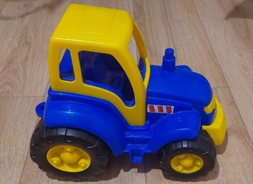 Zabawka traktor duży