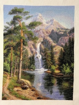 Haftowany obrazek Górski wodospad