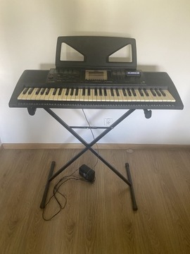 Keyboard Yamaha ze stelażem