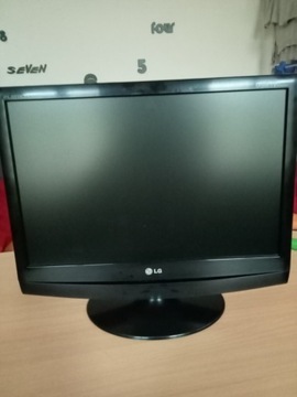 Monitor z wbudowanym dekoderem TV