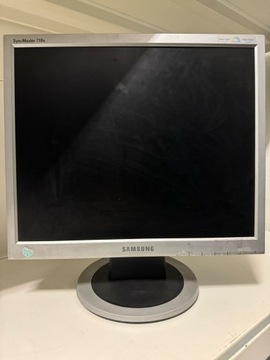 Monitor SAMSUNG 17" SyncMaster 710N Silver