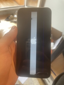 Wyświetlacz iPhone 11 uszkodzony