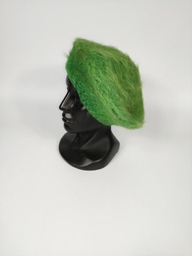 Zielony beret vintage