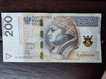 Banknot 200 zł jak nowy