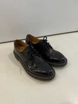 Oksfordy lakierowane Dr. martens czarne 42 43