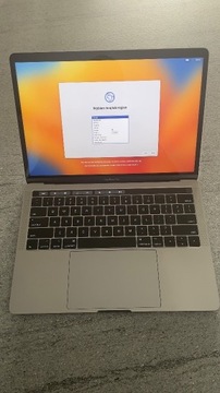 Laptop MacBook Pr, i7, 512 Gb, 16GB, Touch Bar