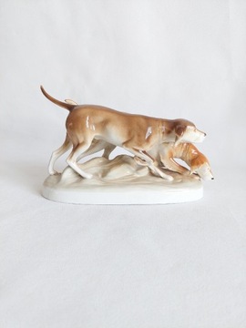 Figurka myśliwska porcelana Royal Dux 