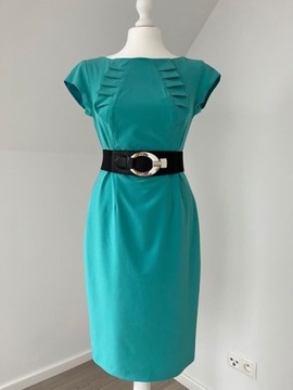 Piękna jasno turkusowa sukienka ze zdobieniem - 38