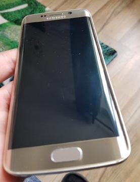 Złoty Samsung Galaxy S6 Edge